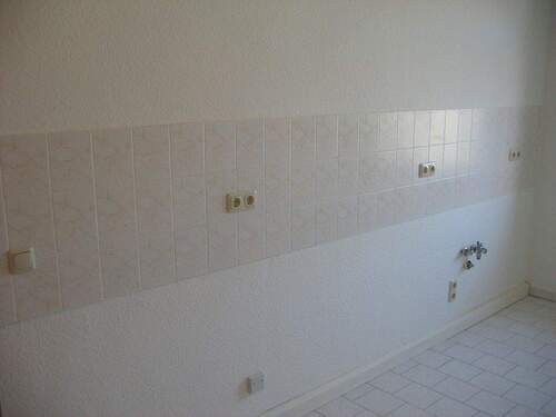 07-02-21 Küche.JPG - 2 Zimmer Etagenwohnung in Markkleeberg