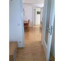 Moderne 4-Zimmer-Wohnung in ruhiger Lage mit Süd-Balkon, TOP-Infrastruktur und U-Bahn-Nähe - München Hadern