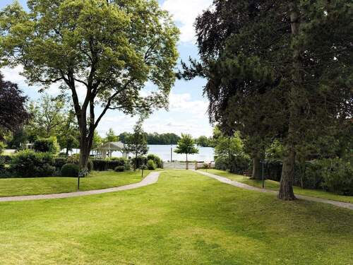 parkähnlicher Garten.jpg - 