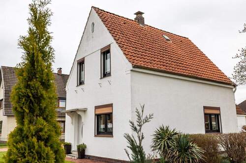 Front - 4 Zimmer Einfamilienhaus zum Kaufen in Delmenhorst