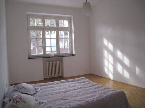 Schlafzimmer - Etagenwohnung mit 75,00 m&sup2; in Düsseldorf zum Kaufen