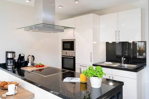 Hochwertige EBK.jpg - 