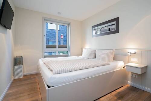 Schlafen 1 mit großem Fenster.jpg - 