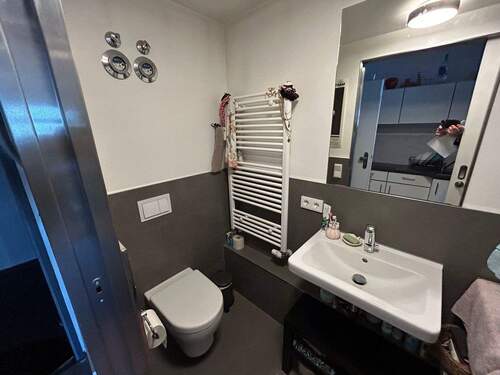 Bad - 1 Zimmer Etagenwohnung in Erlangen