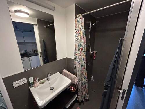 Bad - Etagenwohnung mit 20,00 m&sup2; in Erlangen zum Kaufen