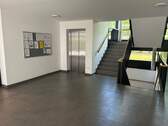 Treppenhaus u Aufzug - 