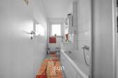 BADEZIMMER MIT TAGESLICHT - 