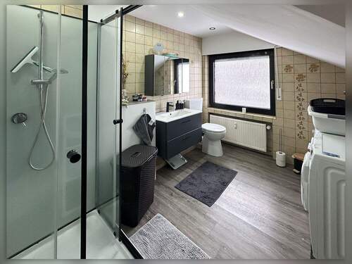 Bad mit Waschmaschinenanschluss - 