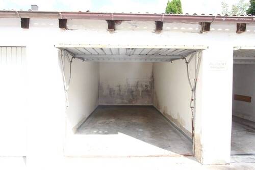 Garage.jpeg - 