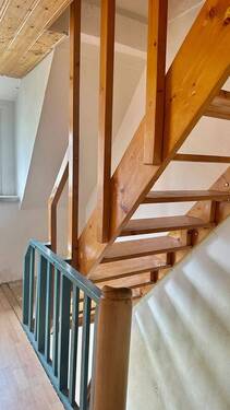 Die Treppe zum ausgebauten Dachboden - 