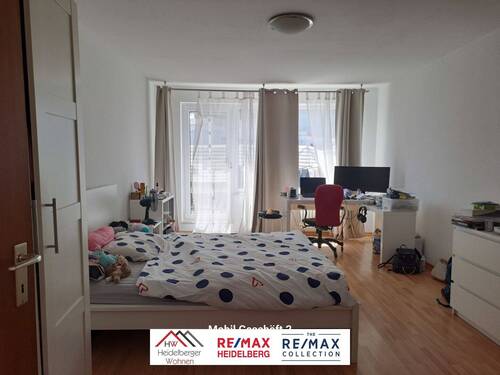  Großes Schlafzimmer 1 - Praktische 71qm 3,5 Zimmer + Sonnenterasse und die nähe zur Bahnhof mit Wertsteigerungspotenzial