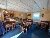 Partyraum mit Tresen in der ehemaligen Scheune - 