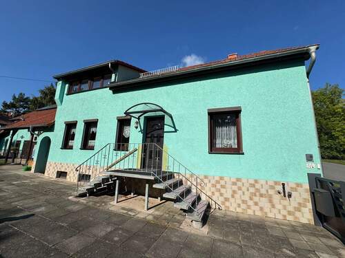 Hauseingang - Einfamilienhaus - Einfamilienhaus mit 174,40 m² in Erfurt zum Kaufen