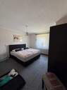 Schlafzimmer im Erdgeschoss - 