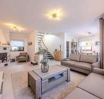 Gepflegtes Einfamilienhaus mit Südterrasse und Weitblick in familienfreundlicher Lage - Karben Klein-Karben