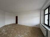 Leeres Zimmer mit Fenster - 