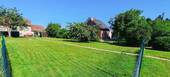 Zusätzliche Rasenfläche / Grundstück hinter dem Haus - 