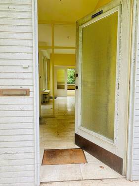 Eingangstür - Bungalow mit 140,00 m² in Aachen zum Kaufen