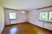 Schlafzimmer EG - Mehrfamilienhaus, Wohnhaus mit 149,00 m² in Haundorf / Gräfensteinberg zum Kaufen