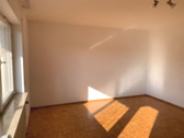 Wohnzimmer - Etagenwohnung mit 78,20 m&sup2; in Singen (Hohentwiel) zum Kaufen