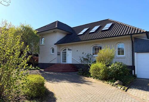 Eingang - 6 Zimmer Einfamilienhaus in Wildeshausen