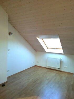 DG großes Zimmer Straßenseite - 
