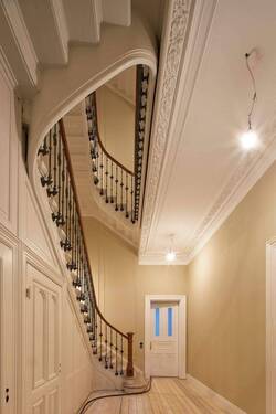 20220205_Warburg_22_EG_Treppenhaus_7893_web.JPG - 