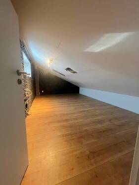 Dachgeschoss Zimmer 3 - 