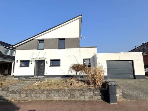 Frontansicht Original - 5 Zimmer Einfamilienhaus zum Kaufen in Lohne (Oldenburg)