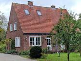 Hausansicht - Eingangsseite - 