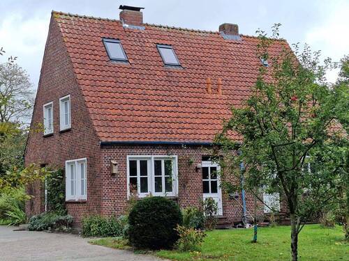 Hausansicht - Eingangsseite - 