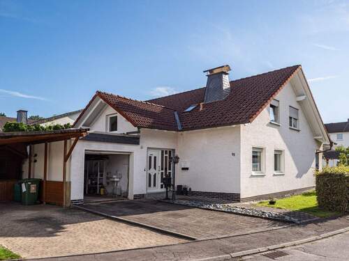 Außenansicht - Schönes Zweifamilienhaus in gefragter Lage von Sundern!