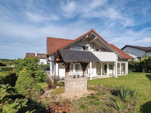 Garten - Mehrfamilienhaus, Wohnhaus mit 200,00 m² in Sundern zum Kaufen