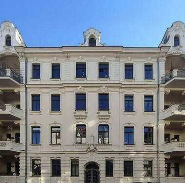 Bild 1 - Großzügige 3-Zimmer-Wohnung mit Balkon im Dachgeschoss im begehrten Waldstraßenviertel