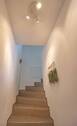 Treppe vom Eingang in den Wohnbereich - 