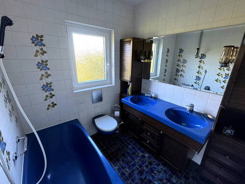 Vollbad mit Wanne - 