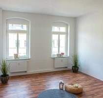 Großzügige 4-Raum-Altbauwohnung am Schillerplatz - Chemnitz Zentrum