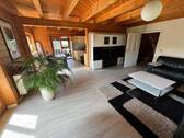 Blick ins Wohnzimmer - 