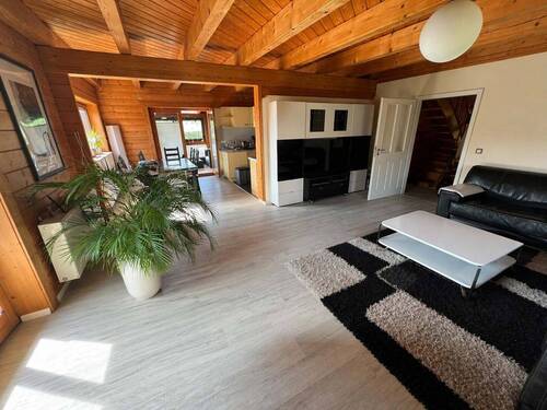 Blick ins Wohnzimmer - 