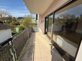Großzügiger Süd/West - Balkon - 3 Zimmer Etagenwohnung in Oberursel