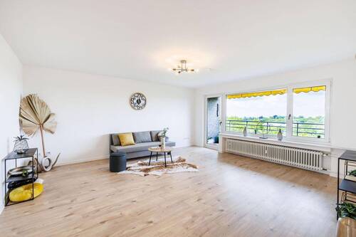 Wohnzimmer_ - 3 Zimmer Etagenwohnung in Solingen