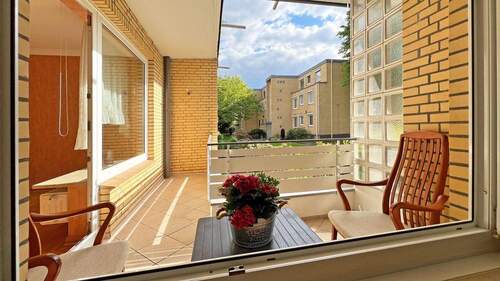Blick vom Esszimmer auf den Balkon - 