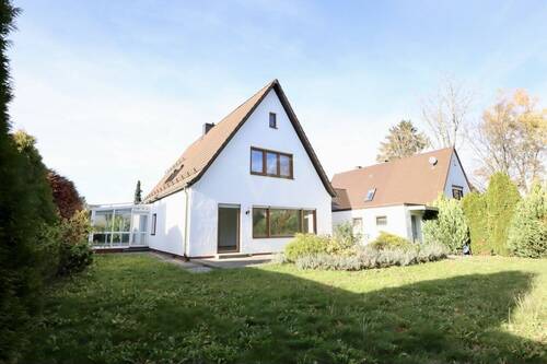 Startbild - 6 Zimmer Einfamilienhaus zum Kaufen in Neuried