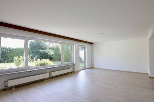 Wohnzimmer - 6 Zimmer Einfamilienhaus in Neuried