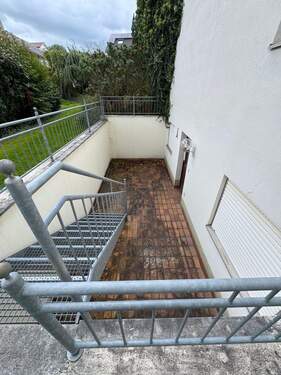 Abgang zur Einliegerwohnung - 