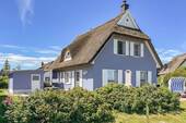 Außenansicht - NEUER PREIS! Hochwertiges Energiesparhaus mit modernster Technik mit Boddenblick!