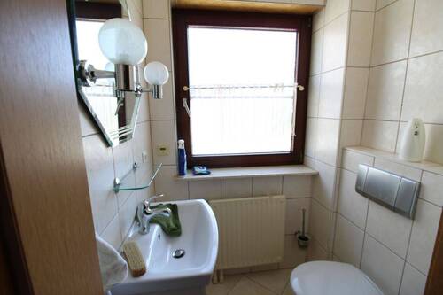 8 Gäste-WC - 