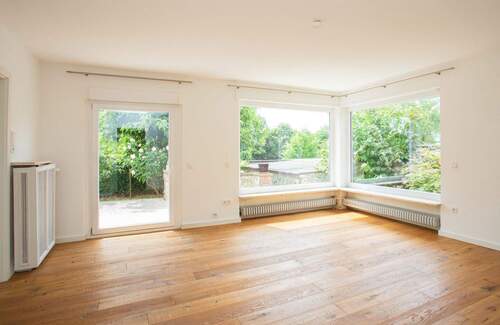 Wohnzimmer - 6 Zimmer Einfamilienhaus in Kaiserslautern