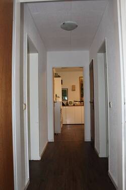 Ansicht Flur zu den Räumen.JPG - 