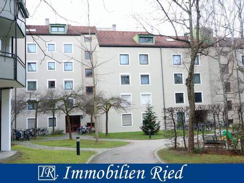 Haus - Top geschnittene 2 Zimmer-Wohnung mit Loggia in Berg am Laim in zentraler Lage Nähe Ostbahnhof